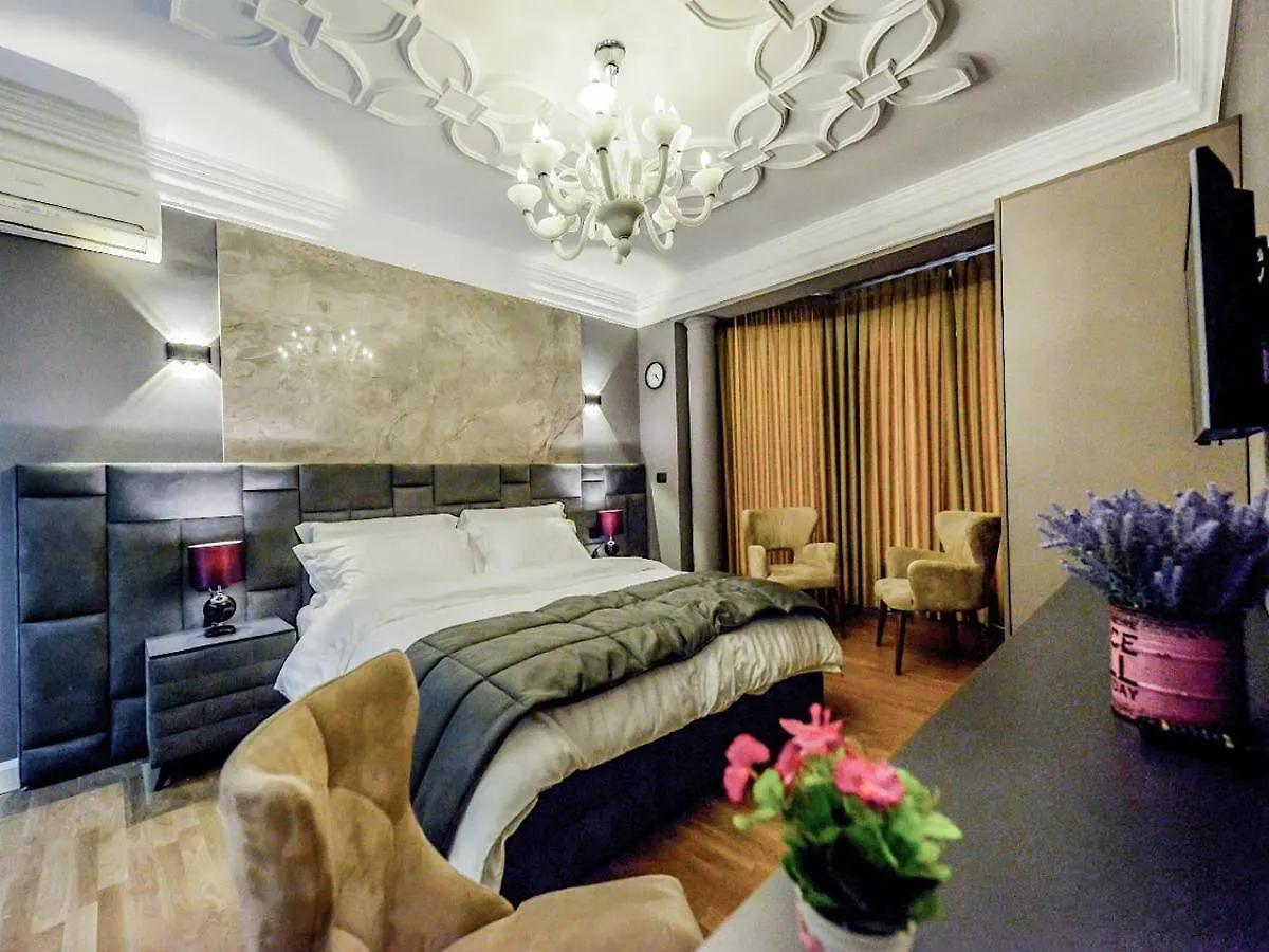 Hotel Vila Tirana 3*,